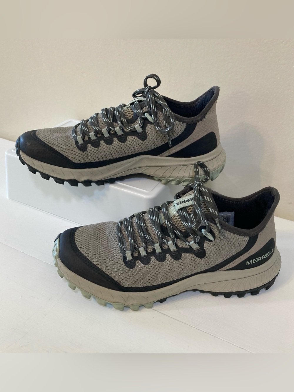 Merrell Bravada Aluminum Womens Hiking Trail Shoes US 6 Gray JO33324